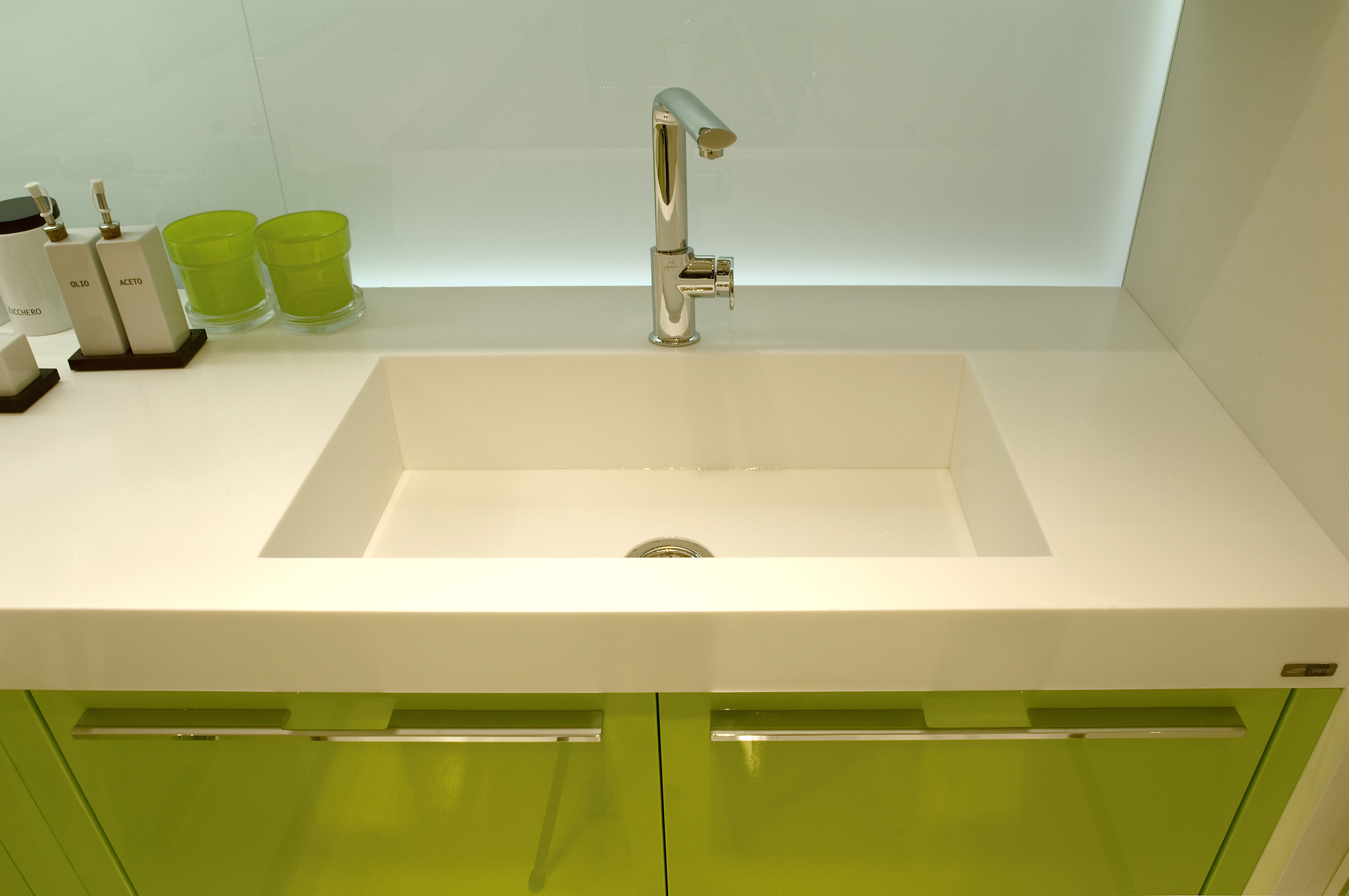 Staron Integrated Sink 5 Surfacing Solutions